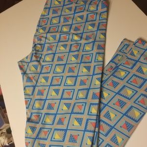 Lularoe leggings NWOT